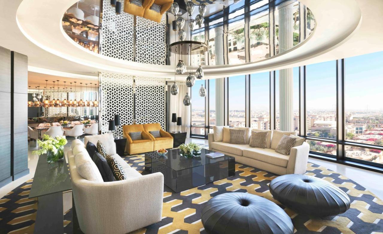 Fairmont Riadh Exterior foto The Club Lounge at the 39th floor